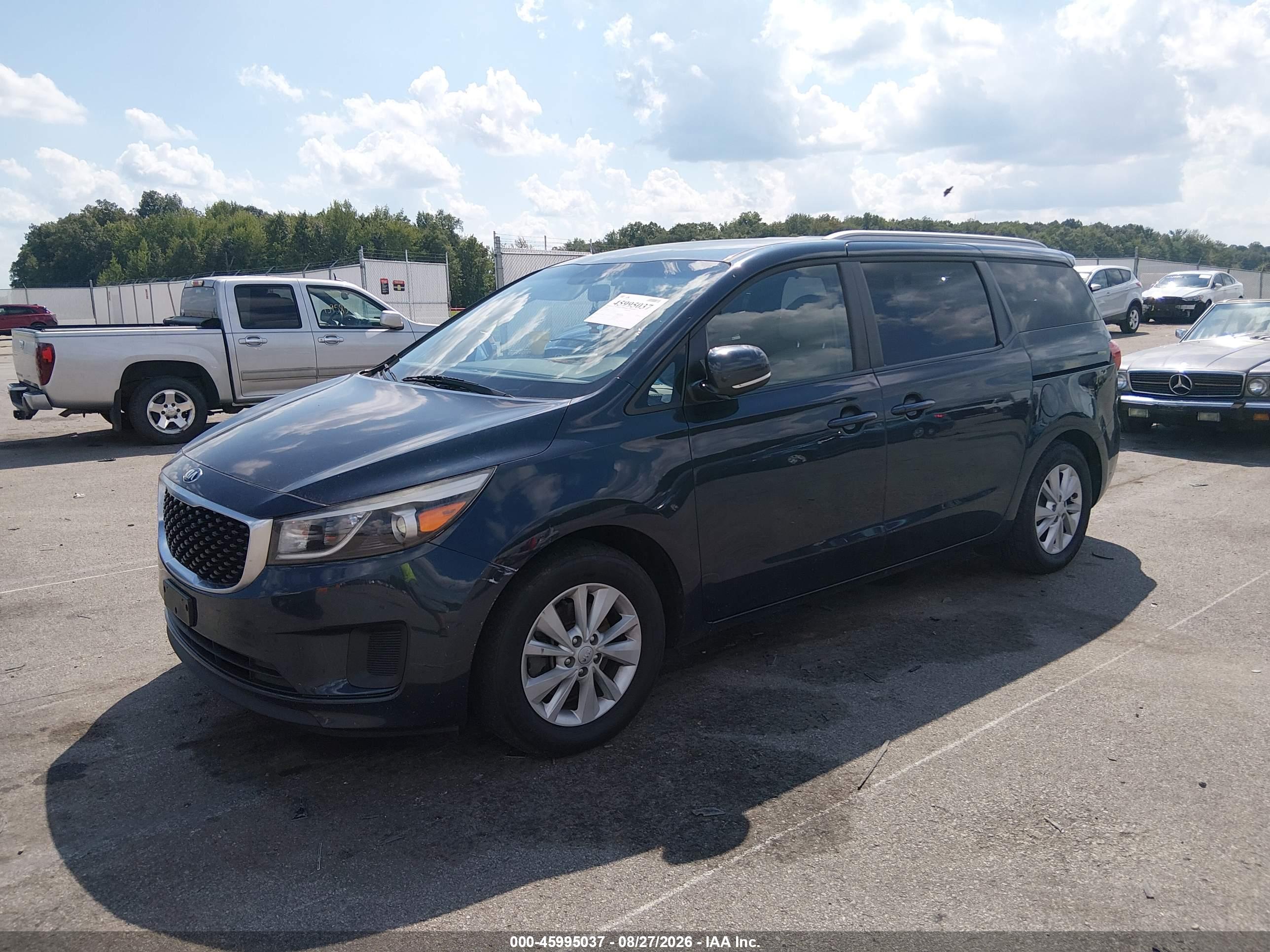 2016 KIA SEDONA LX — I2