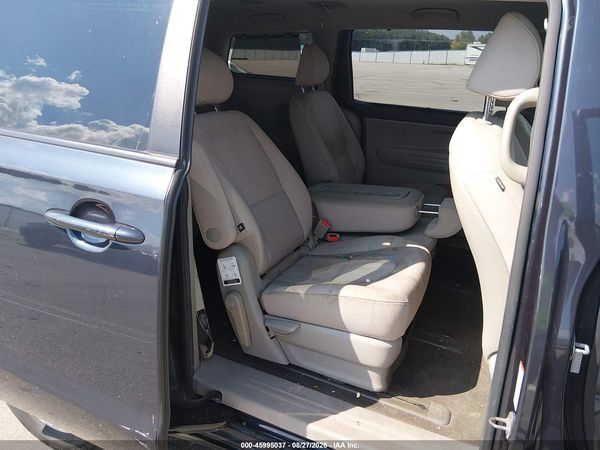 2016 KIA SEDONA LX — I8