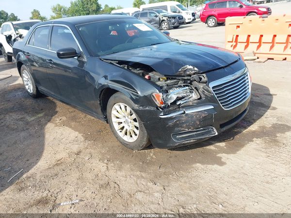 2013 CHRYSLER 300 MOTOWN — I1