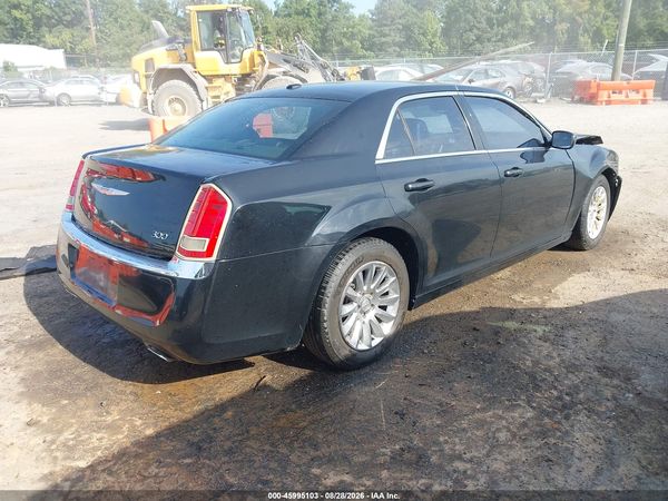 2013 CHRYSLER 300 MOTOWN — I4