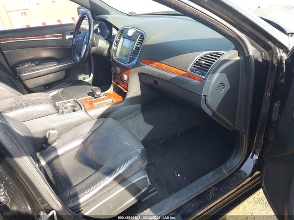 2013 CHRYSLER 300 MOTOWN — I5