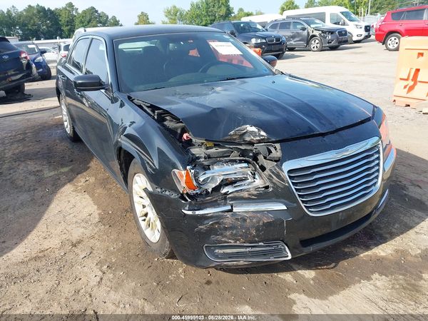 2013 CHRYSLER 300 MOTOWN — I6