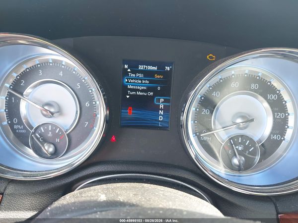 2013 CHRYSLER 300 MOTOWN — I7