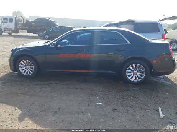 2013 CHRYSLER 300 MOTOWN — I117
