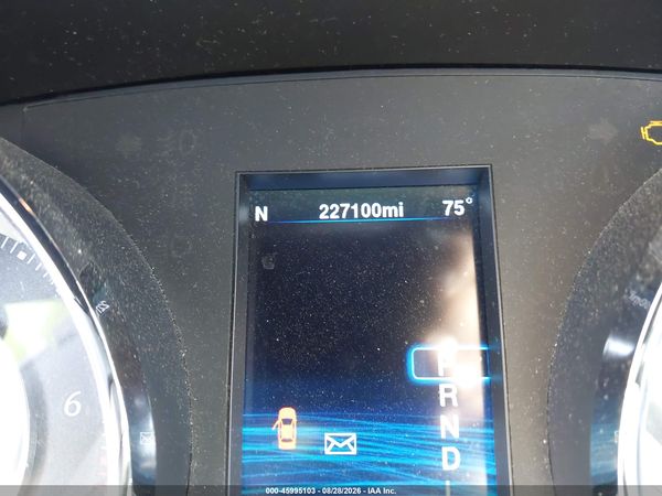 2013 CHRYSLER 300 MOTOWN — I118