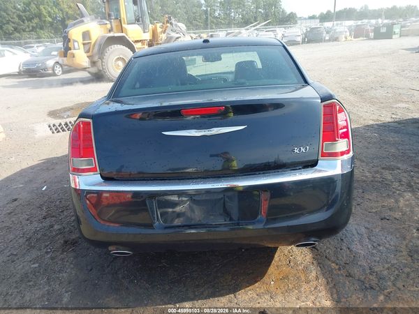 2013 CHRYSLER 300 MOTOWN — I119