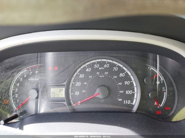 2013 TOYOTA SIENNA LE V6 8 PASSENGER — I7