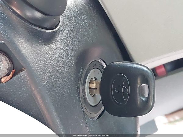 2013 TOYOTA SIENNA LE V6 8 PASSENGER — I11