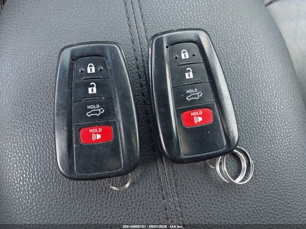 2019 TOYOTA RAV4 XLE PREMIUM — I11