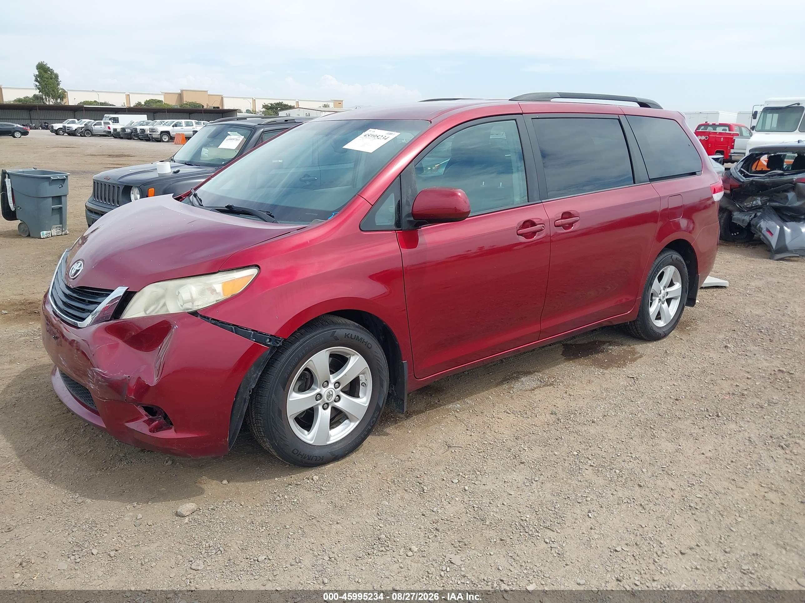 2012 TOYOTA SIENNA LE V6 8 PASSENGER — I2