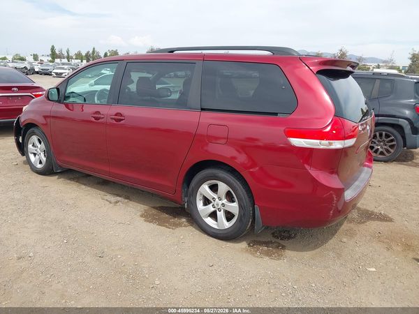 2012 TOYOTA SIENNA LE V6 8 PASSENGER — I3