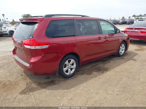 2012 TOYOTA SIENNA LE V6 8 PASSENGER — I4