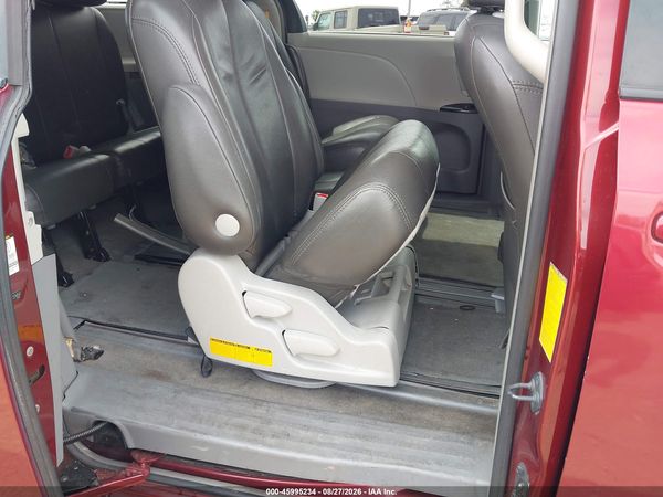 2012 TOYOTA SIENNA LE V6 8 PASSENGER — I8