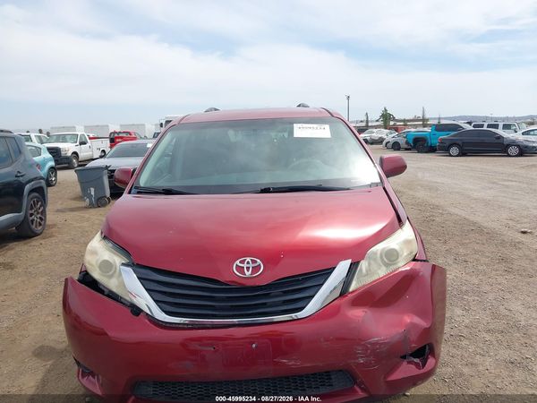 2012 TOYOTA SIENNA LE V6 8 PASSENGER — I115