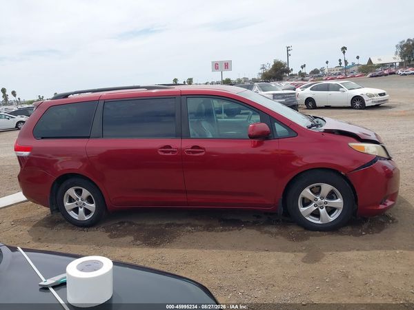 2012 TOYOTA SIENNA LE V6 8 PASSENGER — I116
