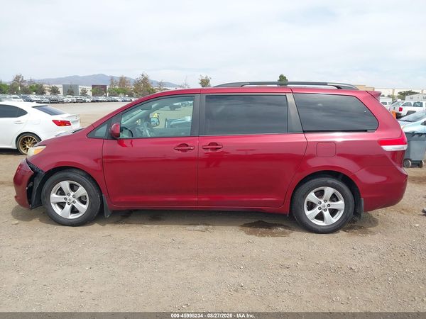 2012 TOYOTA SIENNA LE V6 8 PASSENGER — I117