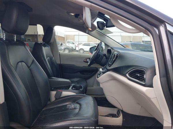 2018 CHRYSLER PACIFICA TOURING L — I5