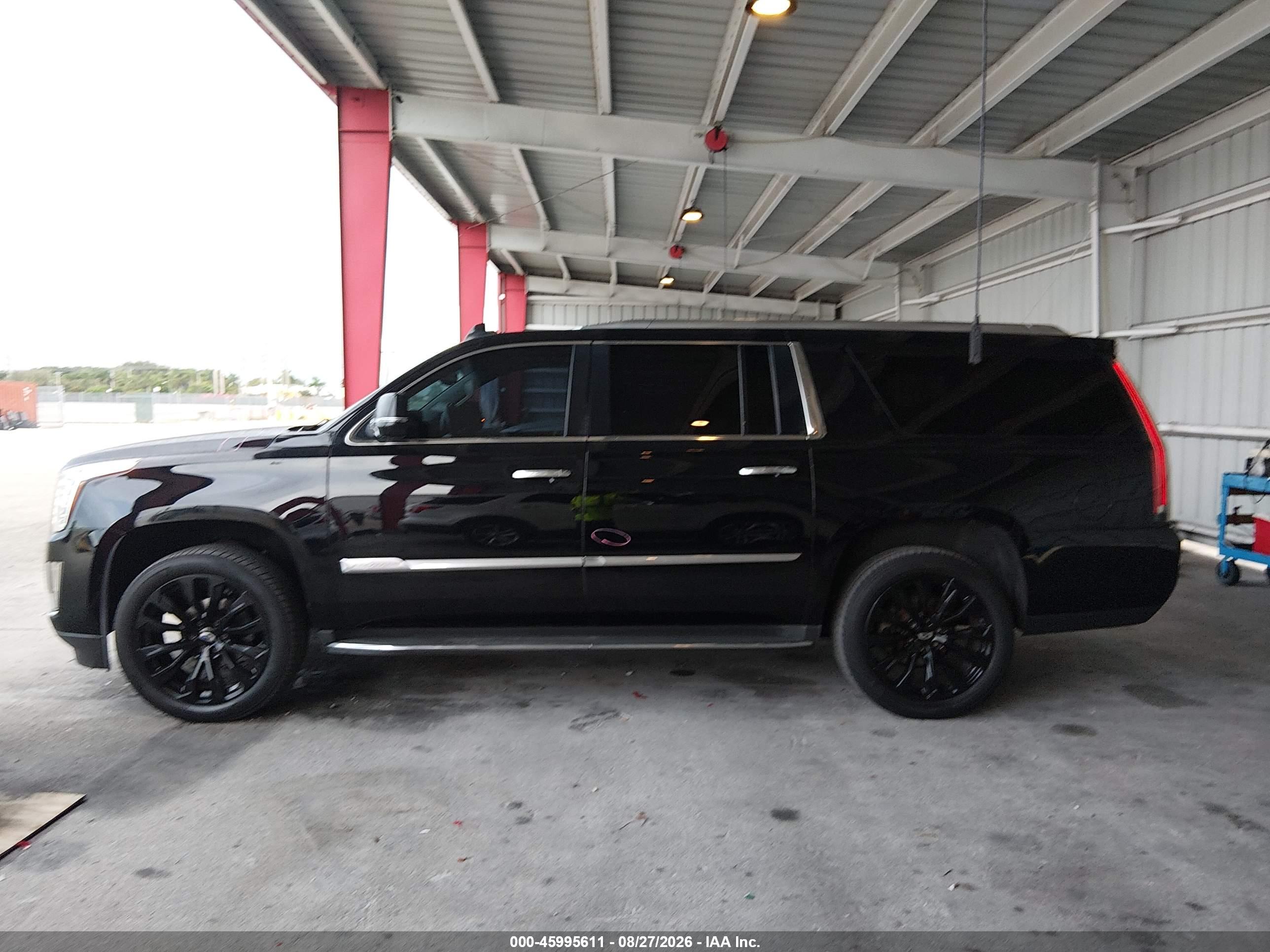 2016 CADILLAC ESCALADE ESV LUXURY COLLECTION