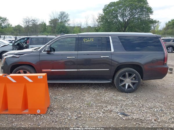 2016 CADILLAC ESCALADE ESV LUXURY COLLECTION