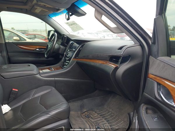 2016 CADILLAC ESCALADE ESV LUXURY COLLECTION