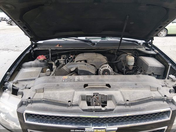 2013 CHEVROLET TAHOE LT — I10