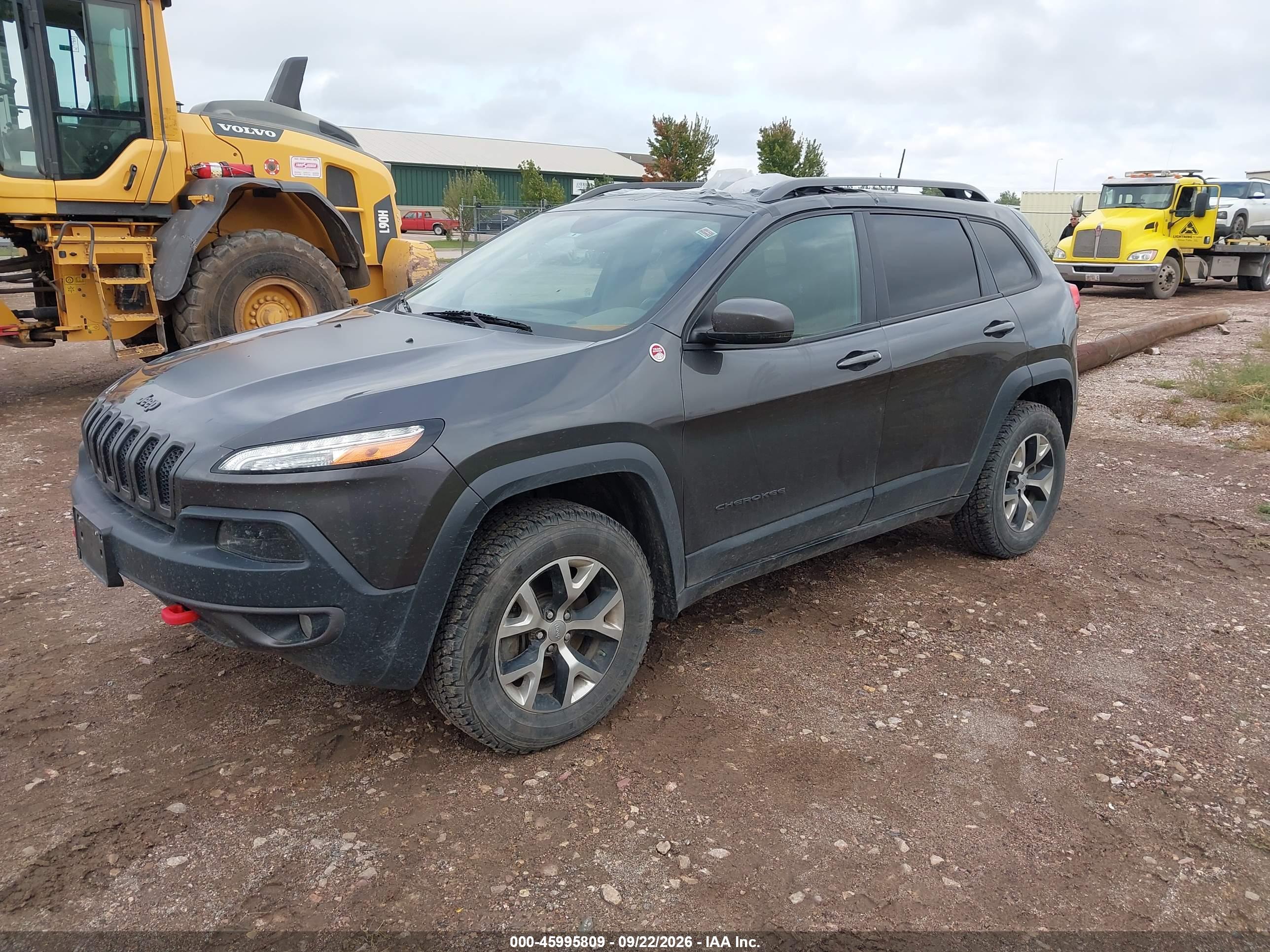 2016 JEEP CHEROKEE TRAILHAWK — I2