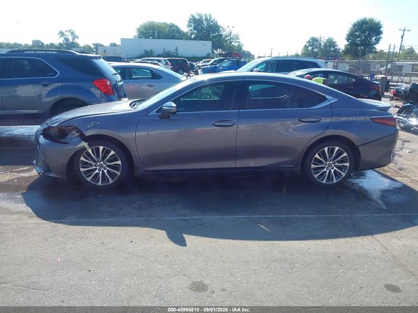 2021 LEXUS ES 300H 300h Premium — I117