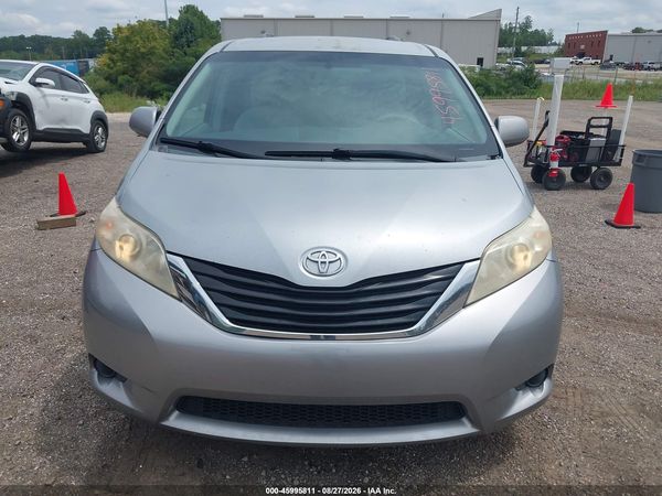 2012 TOYOTA SIENNA LE V6 8 PASSENGER