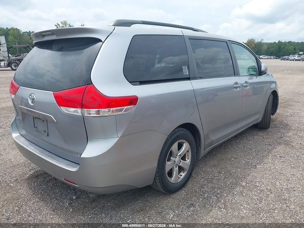 2012 TOYOTA SIENNA LE V6 8 PASSENGER