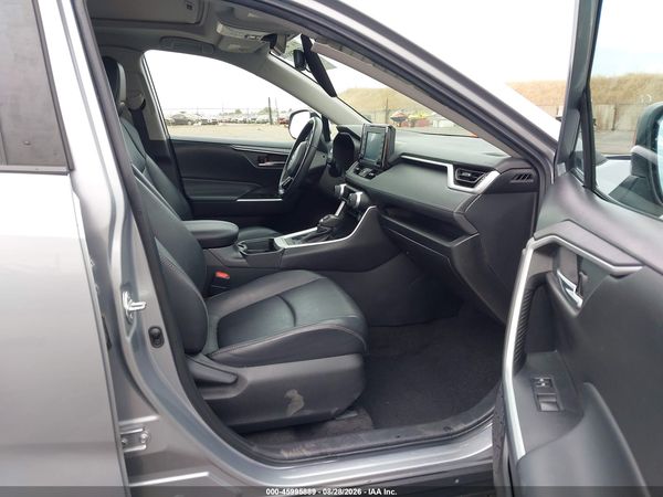 2021 TOYOTA RAV4 XLE PREMIUM — I5