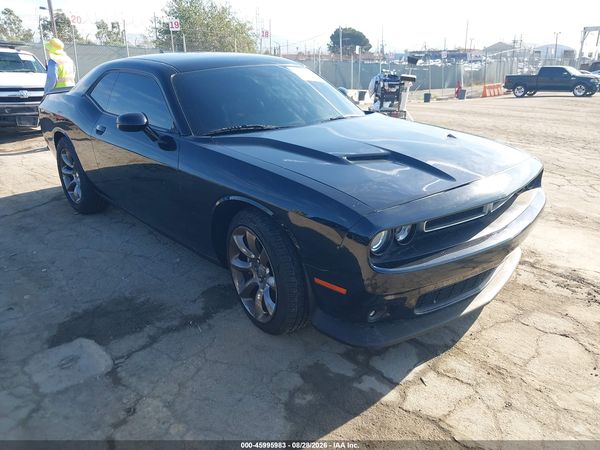 2015 DODGE CHALLENGER R/T SCAT PACK — I1