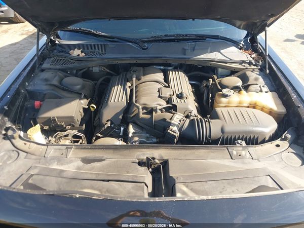 2015 DODGE CHALLENGER R/T SCAT PACK — I10