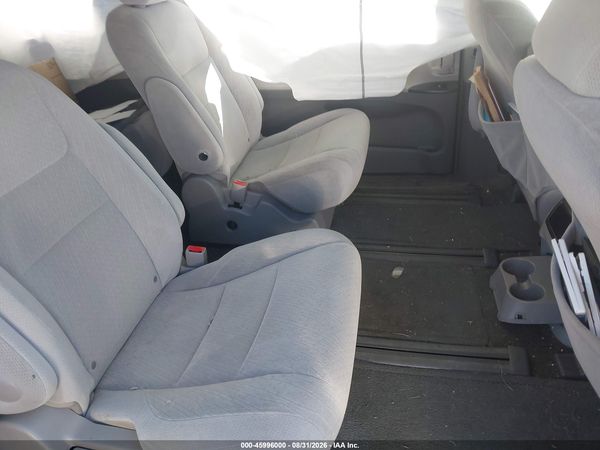 2015 TOYOTA SIENNA LE 7 PASSENGER