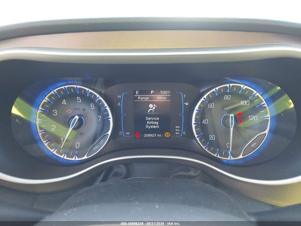 2017 CHRYSLER PACIFICA LX — I7