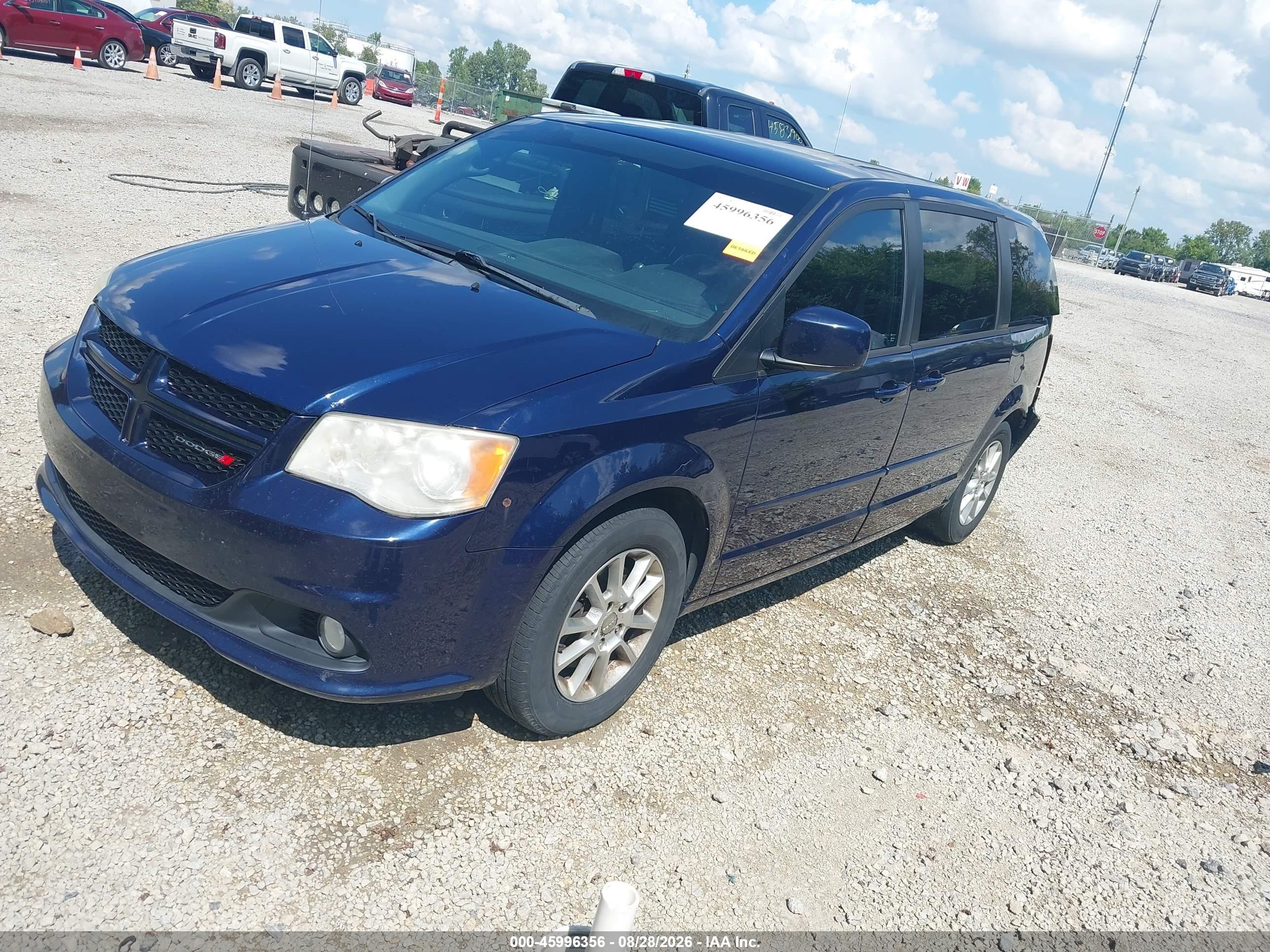2013 DODGE GRAND CARAVAN R/T — I2