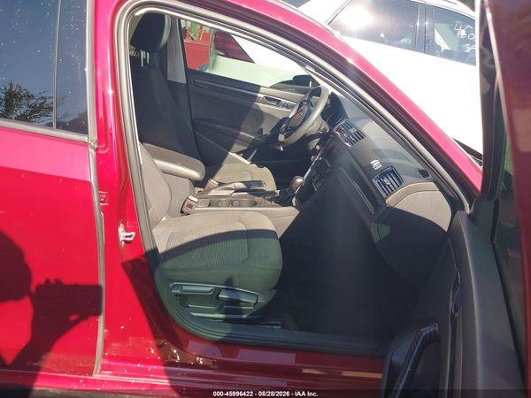 2018 VOLKSWAGEN PASSAT 2.0T R-LINE/2.0T S — I5