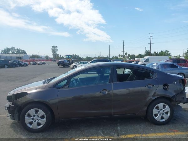 2017 KIA FORTE LX
