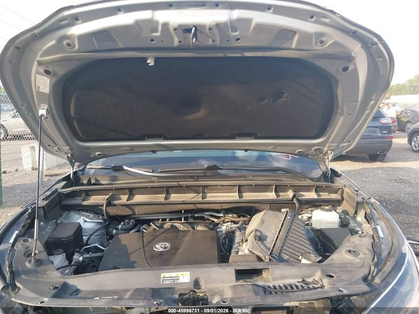 2022 TOYOTA HIGHLANDER XLE — I10