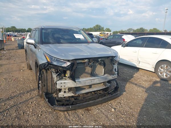 2022 TOYOTA HIGHLANDER XLE — I115