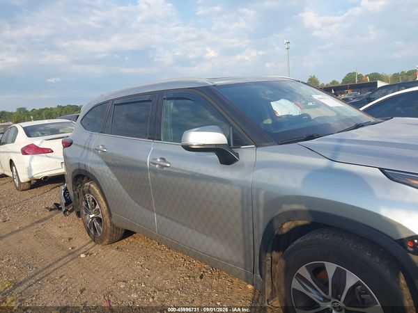 2022 TOYOTA HIGHLANDER XLE — I116
