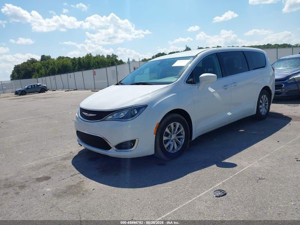 2018 CHRYSLER PACIFICA — I2