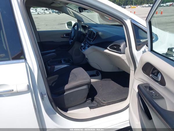 2018 CHRYSLER PACIFICA TOURING PLUS — I5