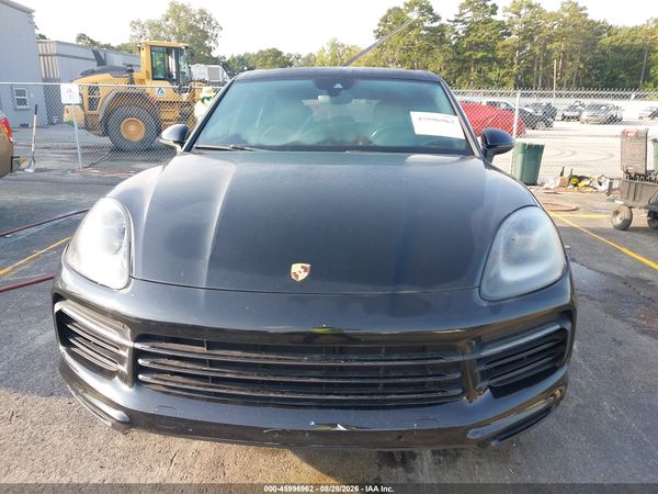 2019 PORSCHE CAYENNE