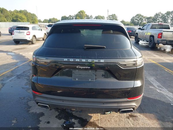 2019 PORSCHE CAYENNE
