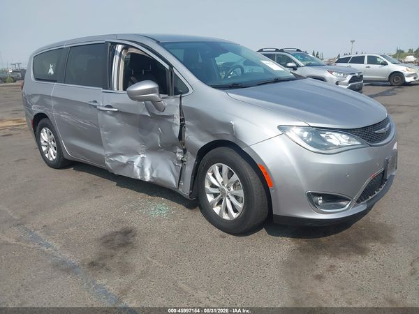2019 CHRYSLER PACIFICA TOURING PLUS — I1