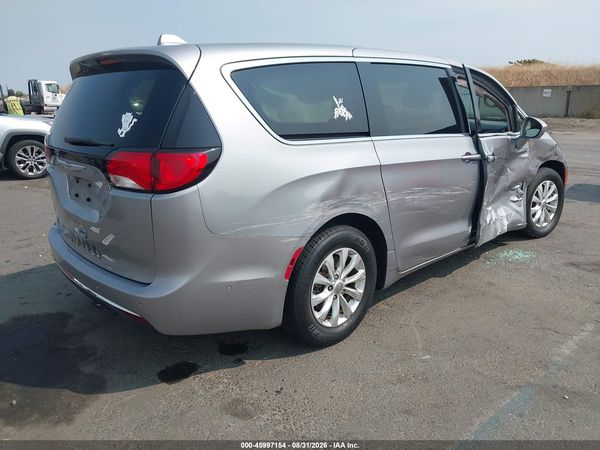 2019 CHRYSLER PACIFICA — I4