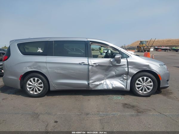 2019 CHRYSLER PACIFICA TOURING PLUS — I116