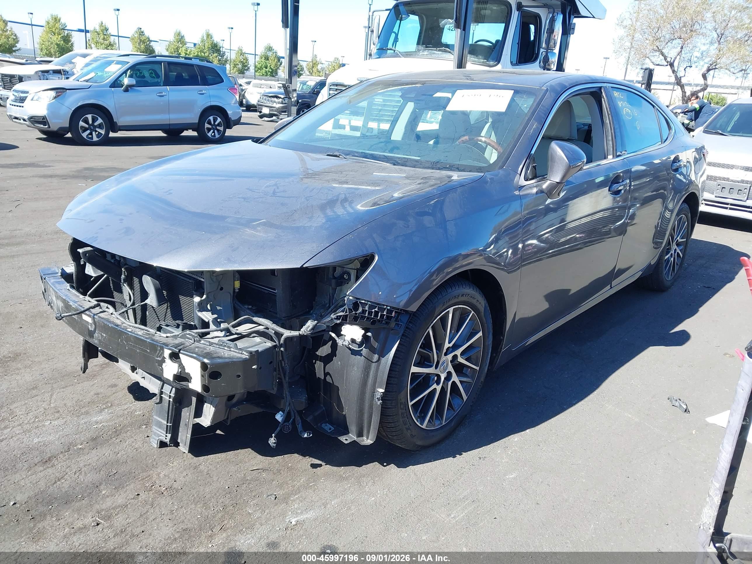 2017 LEXUS ES 350 — I2