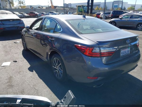 2017 LEXUS ES 350 — I3