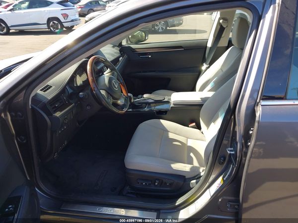 2017 LEXUS ES 350 — I5